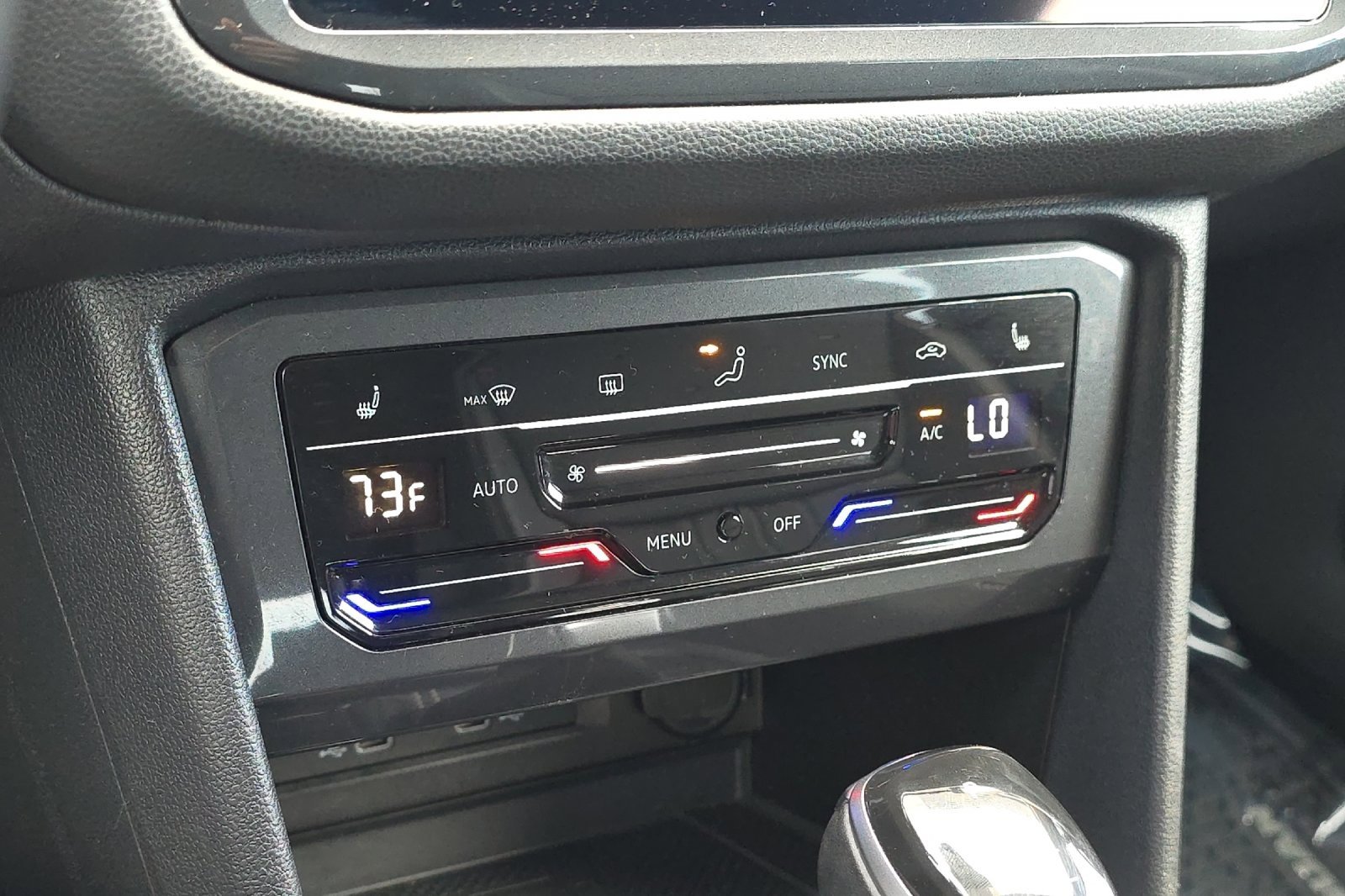 Used 2022 Volkswagen Tiguan SE image 22