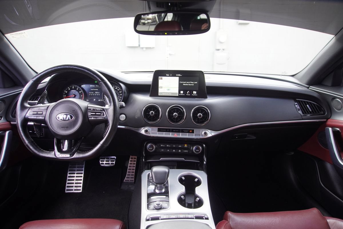 Used 2020 Kia Stinger GT2 AWD/4WD image 10