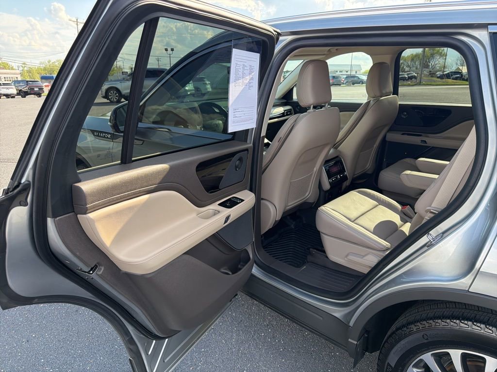 Used 2023 Lincoln Aviator Reserve w/ Elements Package Plus image 15