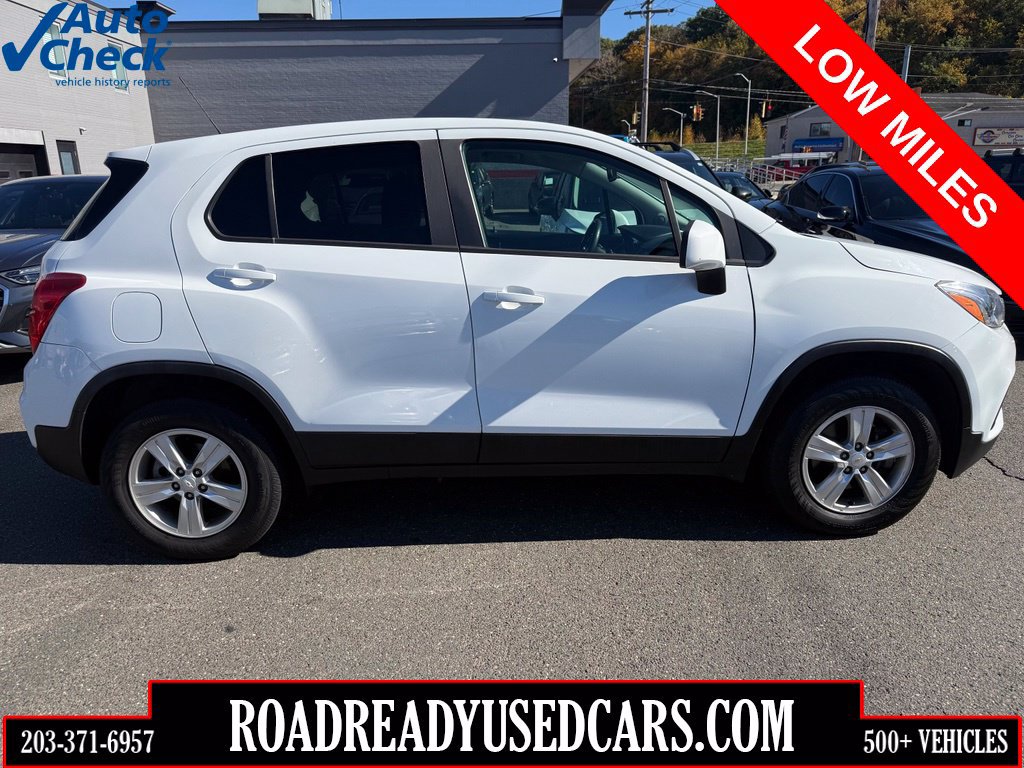 Used 2020 Chevrolet Trax LS w/ Tint and Cruise Package AWD/4WD image 1