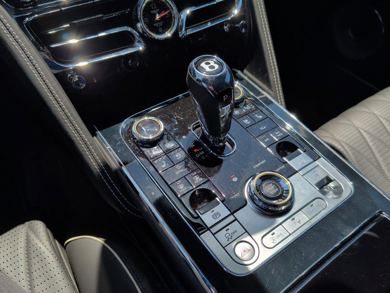 Used 2021 Bentley Flying Spur V8 AWD/4WD image 33