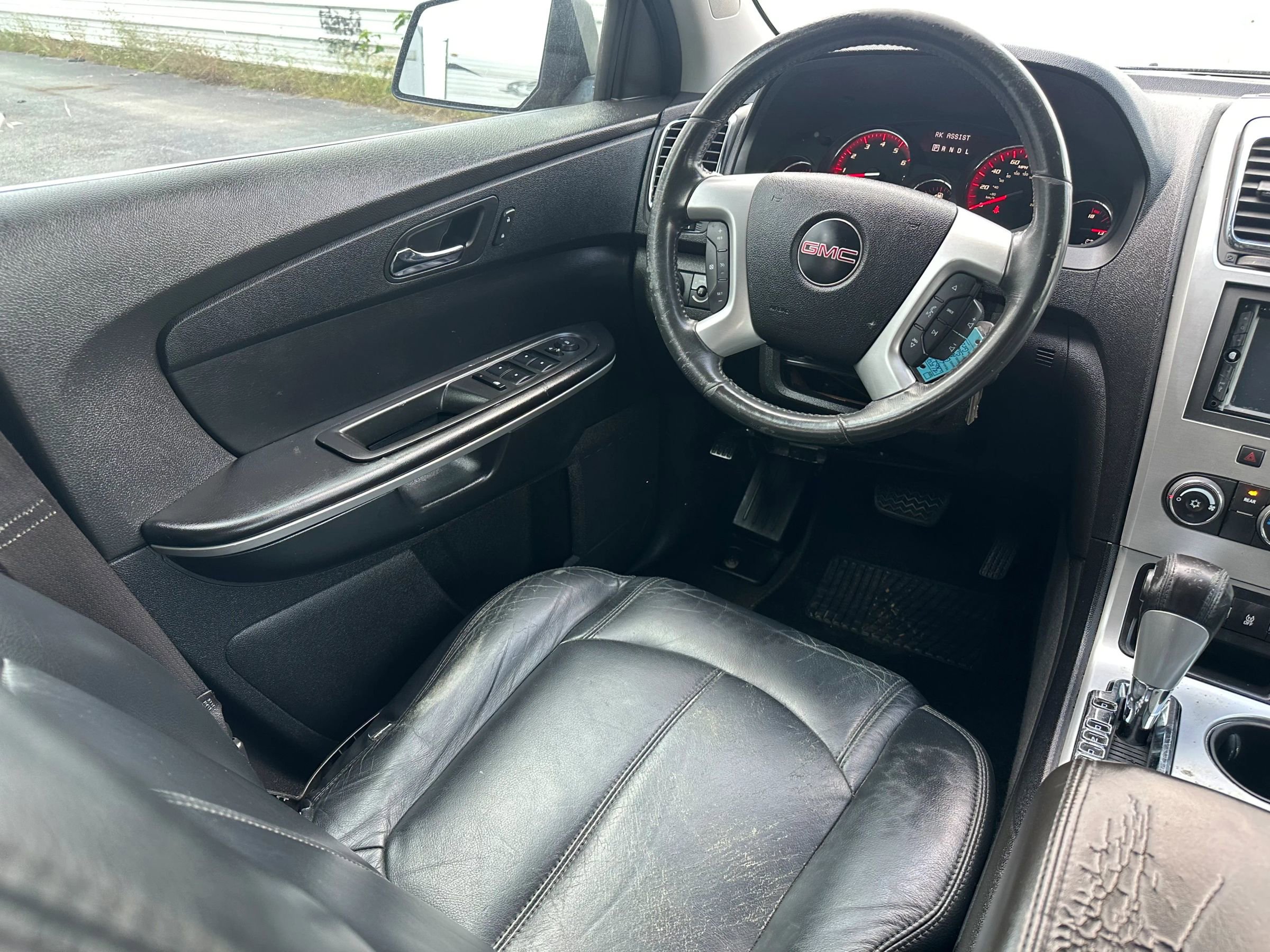 Used 2012 GMC Acadia SLE w/ LPO, 'HIT The Road' Package image 17