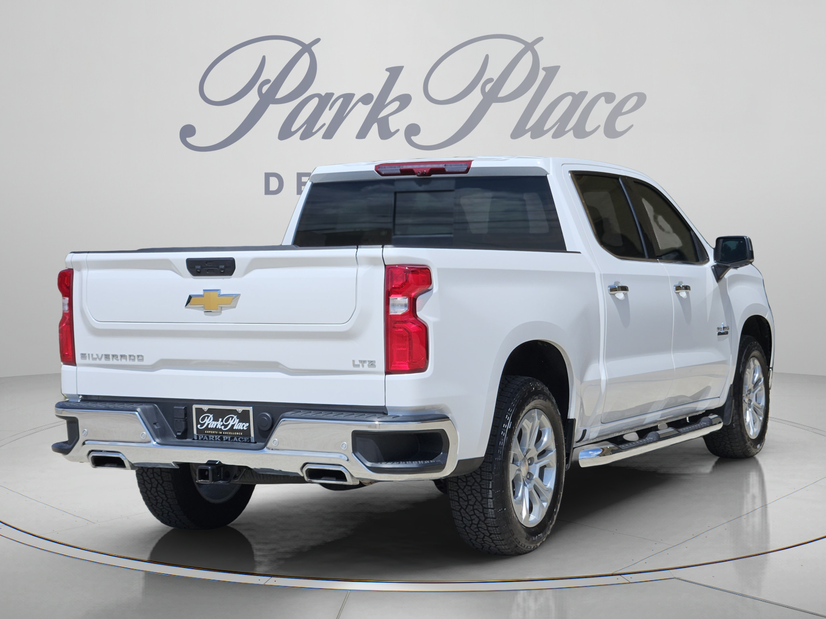 Used 2025 Chevrolet Silverado 1500 LTZ w/ LTZ Premium Texas Edition AWD/4WD image 6