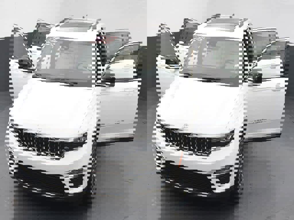 New 2024 Jeep Grand Cherokee Limited 4xe image 40