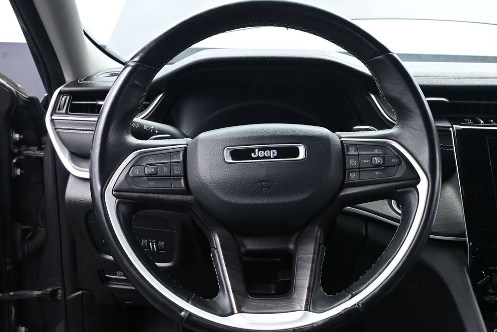 Used 2022 Jeep Grand Cherokee L Limited AWD/4WD image 33