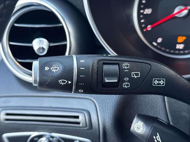 Used 2022 Mercedes-Benz GLC 300 4MATIC image 22