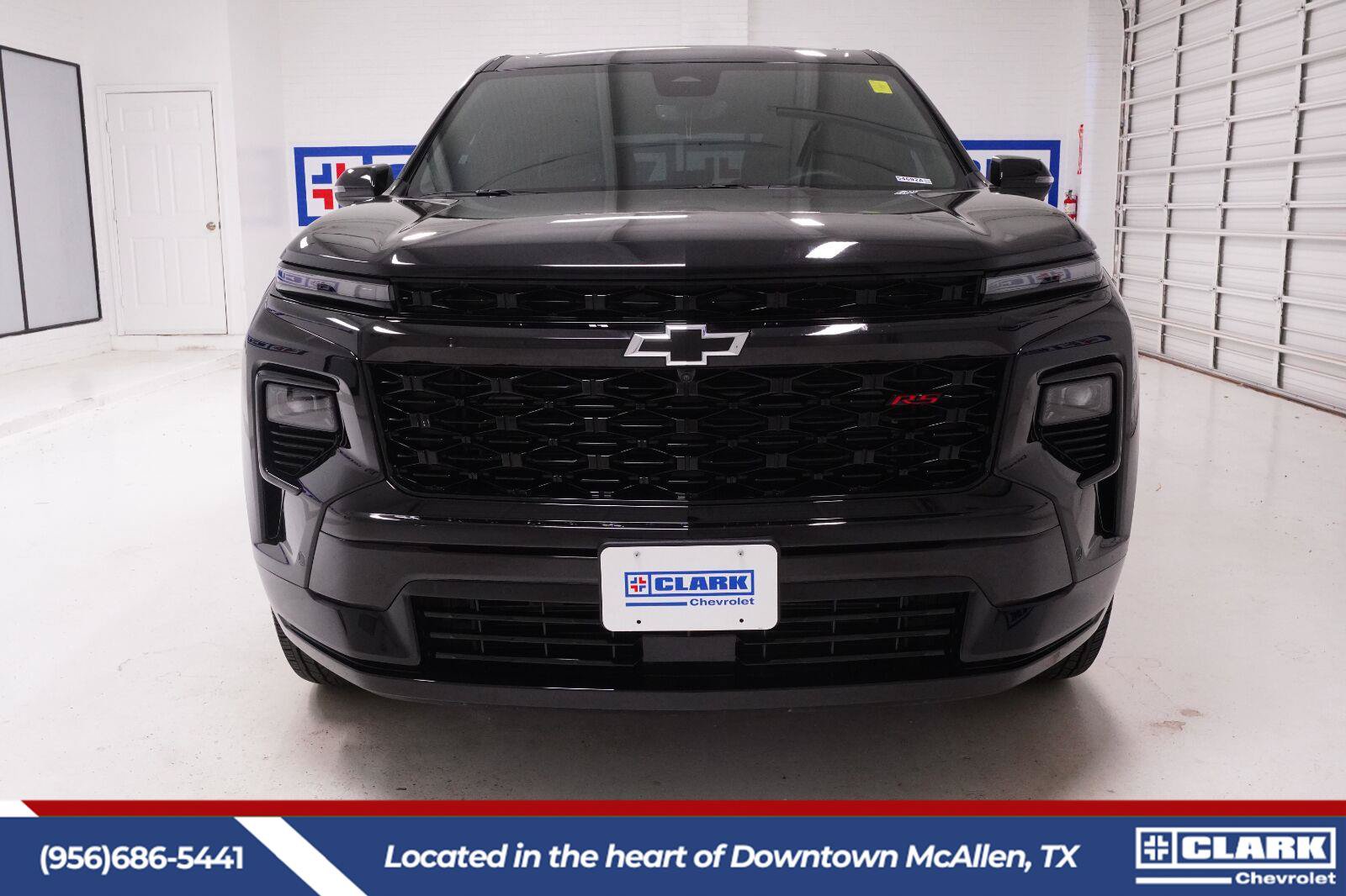 Used 2026 Chevrolet Traverse RS FWD image 2