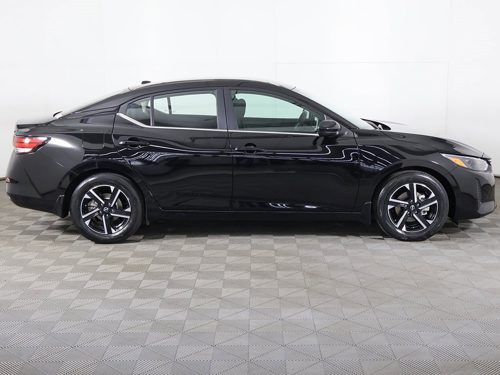 Used 2024 Nissan Sentra SV image 16