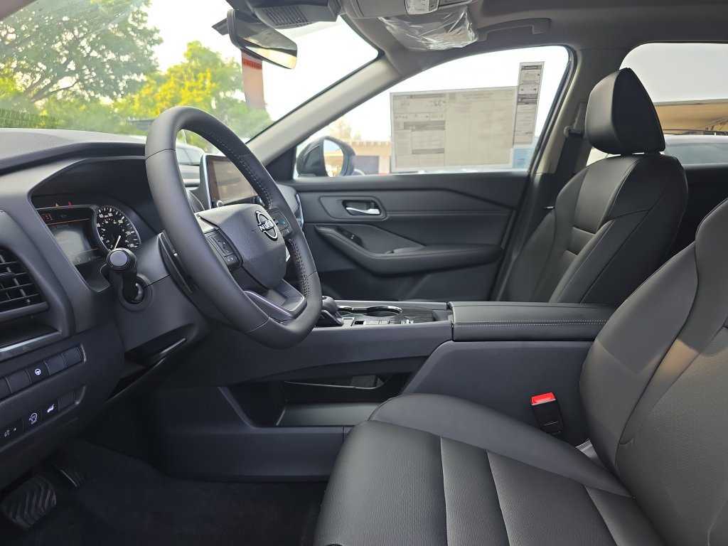 New 2026 Nissan Rogue Dark Armor FWD image 24