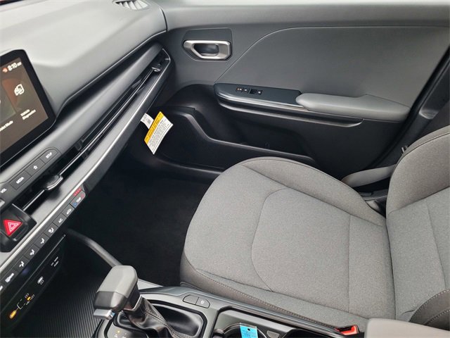 Used 2025 Kia K4 LXS image 10