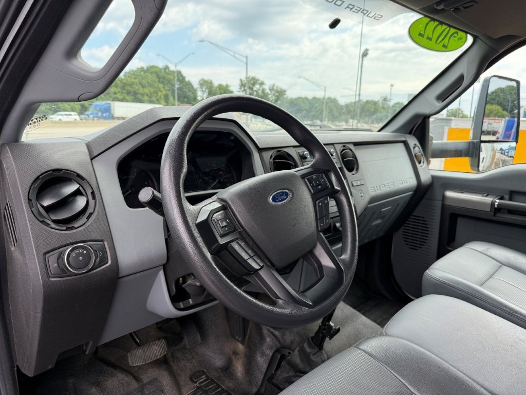 Used 2022 Ford F750 2WD Regular Cab Super Duty image 15
