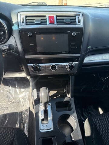 Used 2017 Subaru Outback 2.5i Premium AWD/4WD image 14