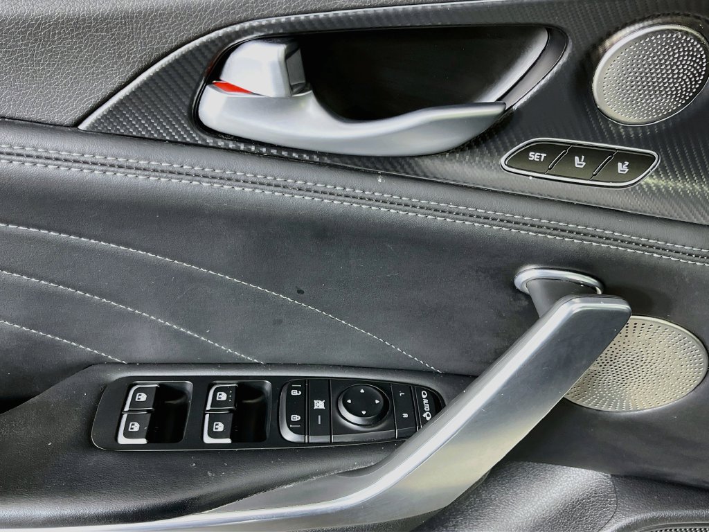 Used 2022 Kia Stinger GT2 RWD image 25