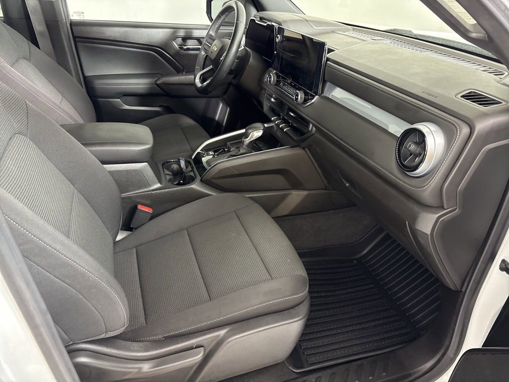 Used 2024 Chevrolet Colorado LT image 21