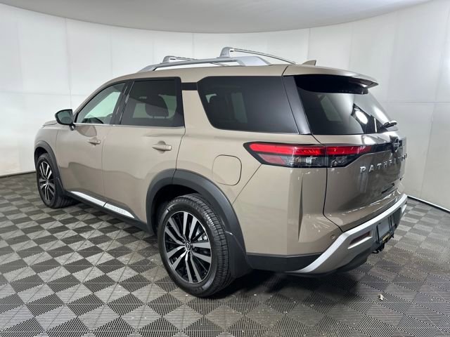 Used 2023 Nissan Pathfinder Platinum image 5