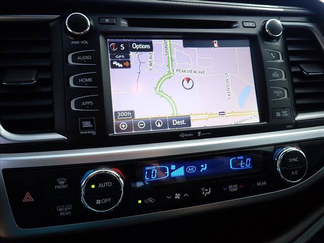 Used 2015 Toyota Highlander Limited Platinum AWD/4WD image 24