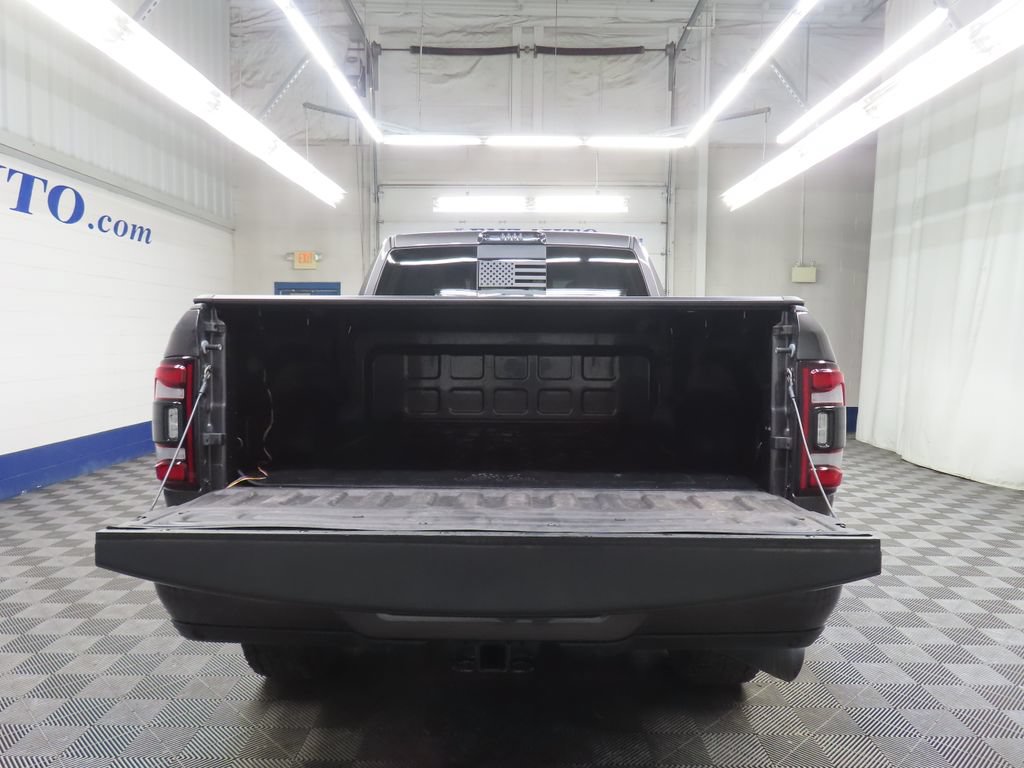 Used 2024 RAM 2500 Big Horn w/ Night Edition AWD/4WD image 31