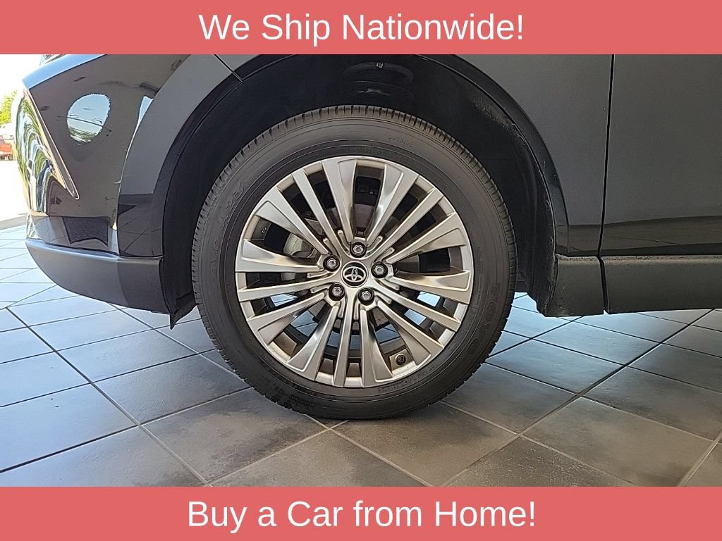 Used 2024 Toyota Venza XLE AWD/4WD image 15
