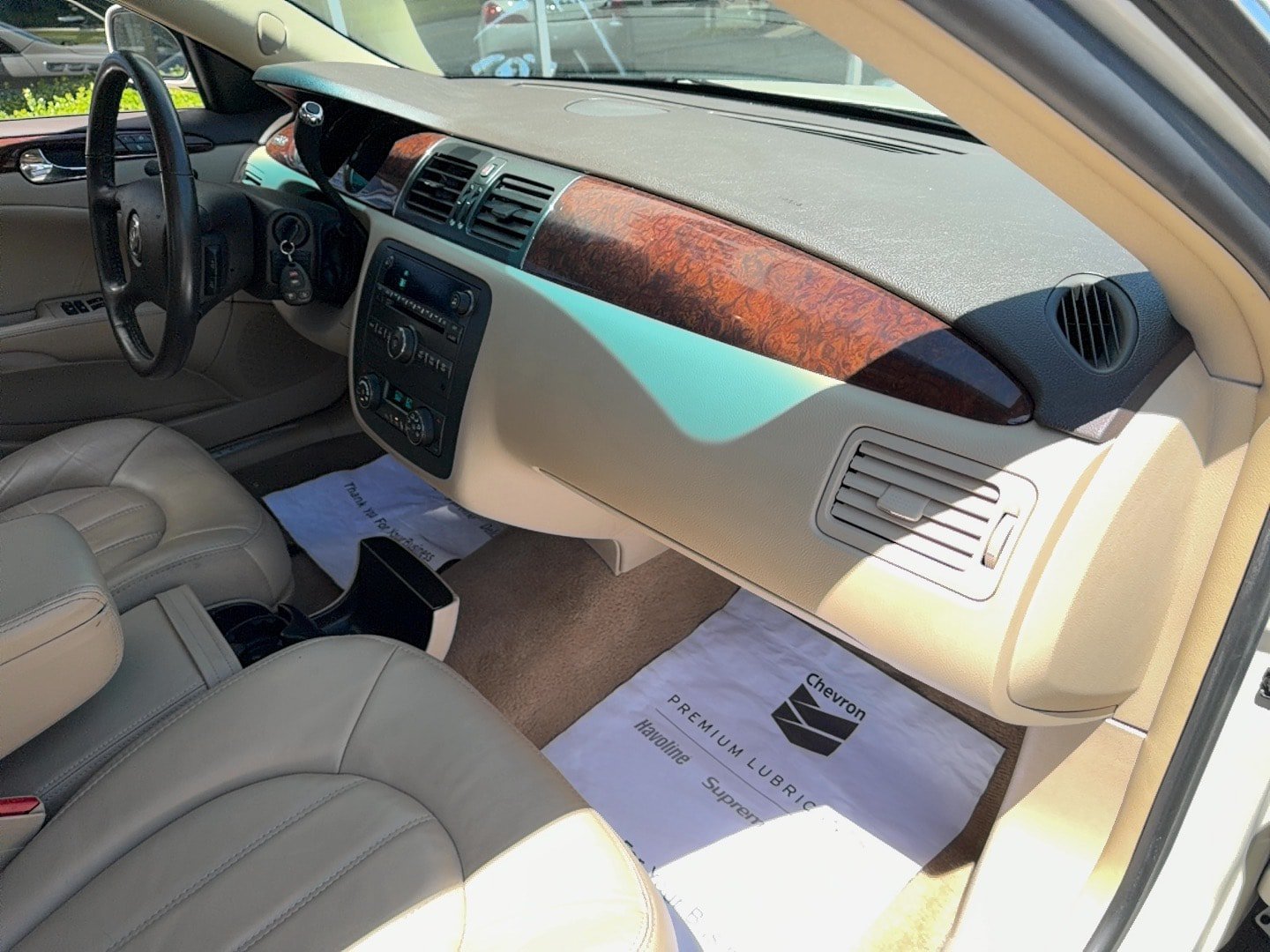 Used 2011 Buick Lucerne CXL FWD image 18