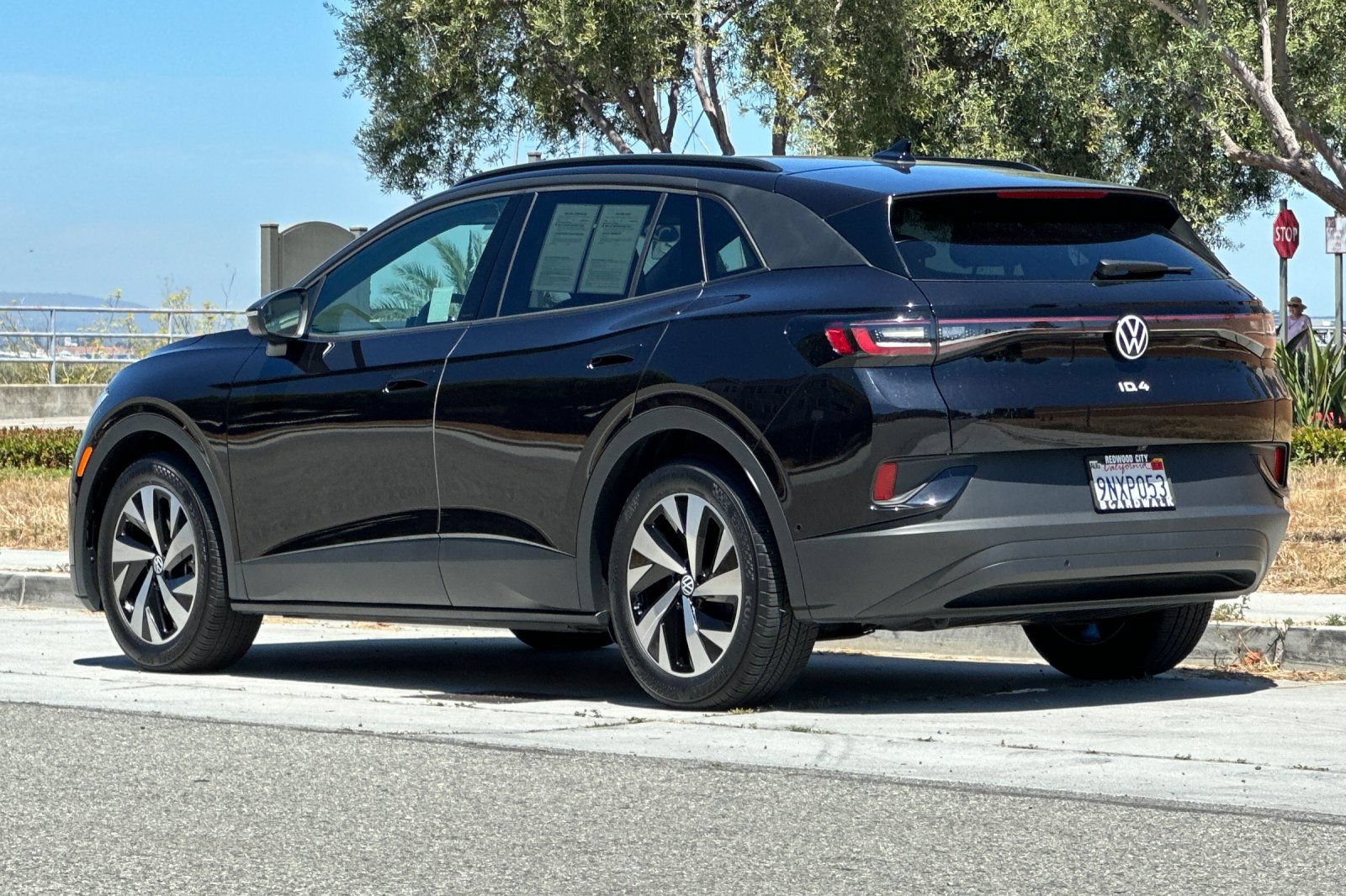 Used 2024 Volkswagen ID.4 2WD image 6