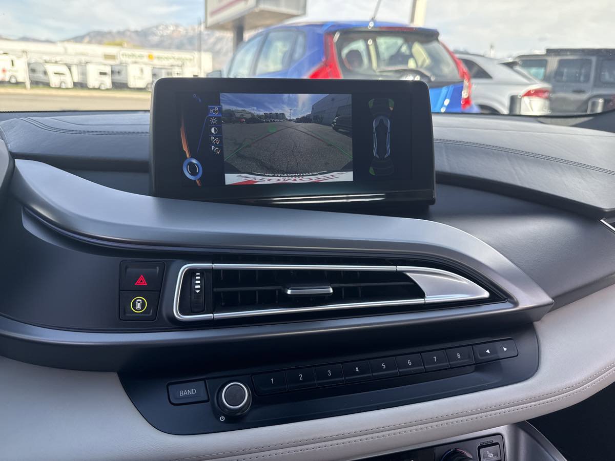 Used 2015 BMW i8 image 19