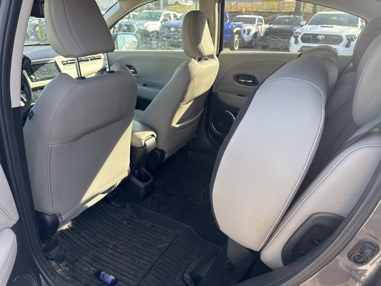 Used 2019 Honda HR-V EX-L image 7