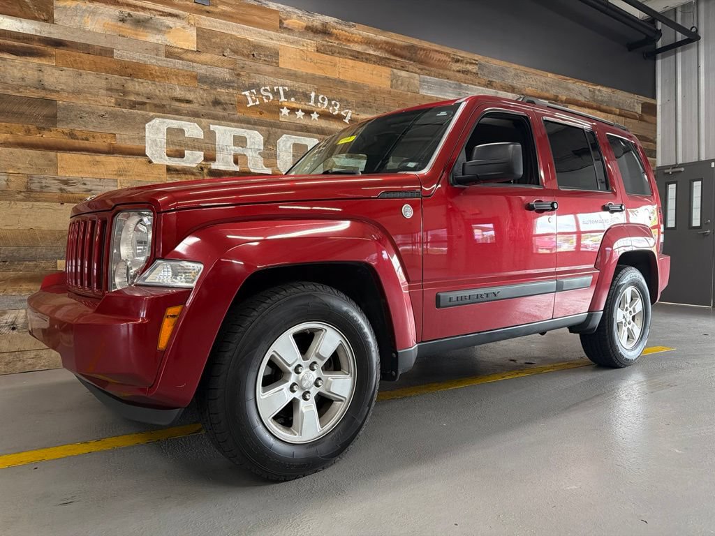 Used 2010 Jeep Liberty Sport w/ Popular Equipment Group AWD/4WD image 2