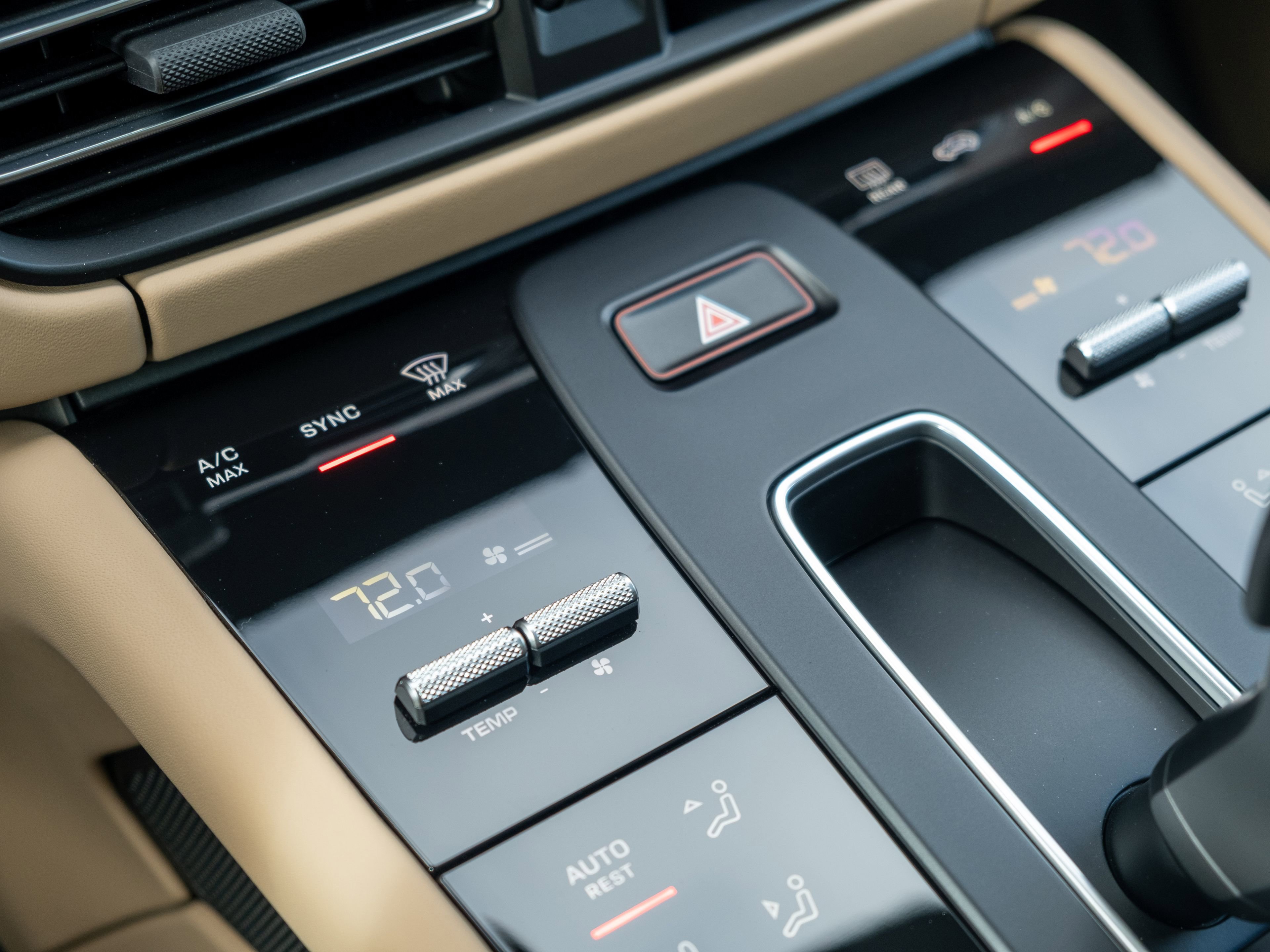 Used 2026 Porsche Macan image 25