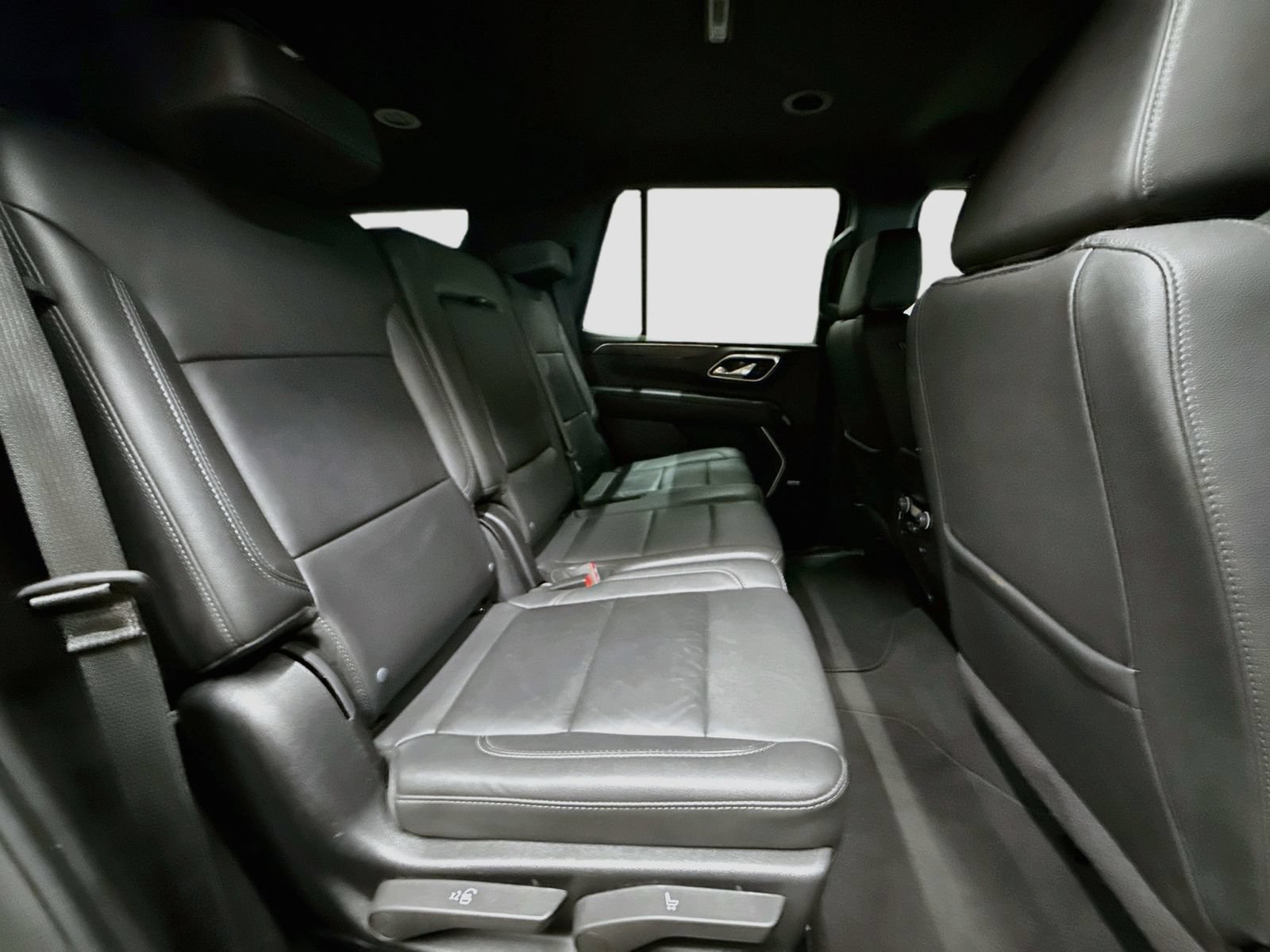 Used 2024 Chevrolet Tahoe LT AWD/4WD image 31