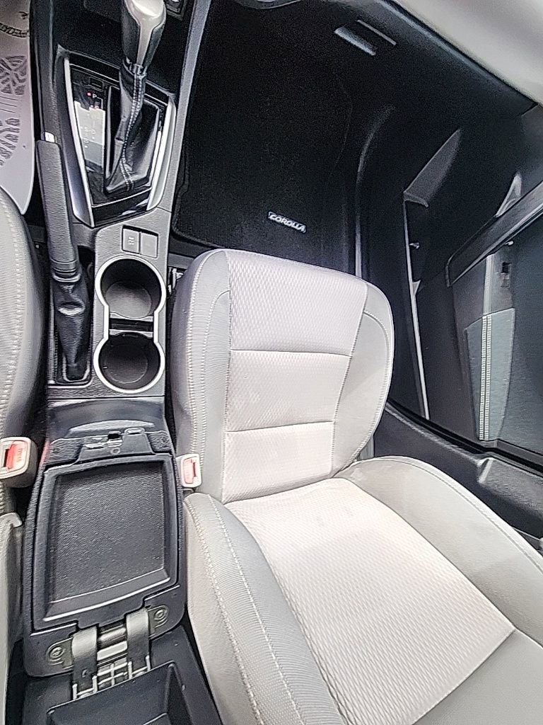 Used 2015 Toyota Corolla LE image 23
