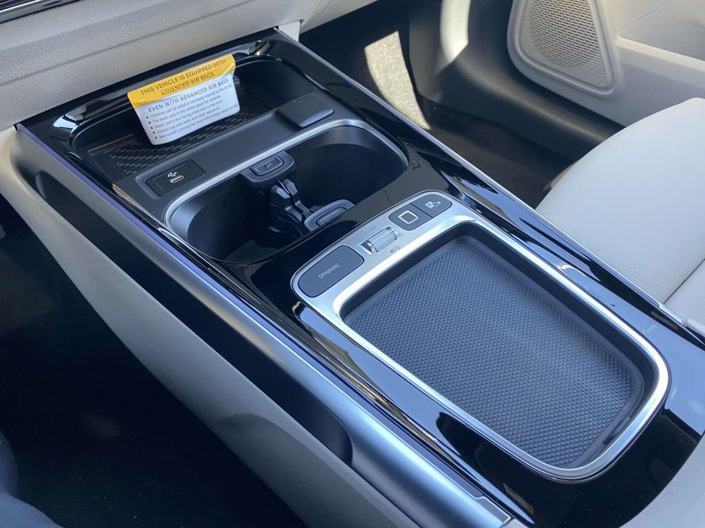 Certified 2025 Mercedes-Benz GLB 250 image 30