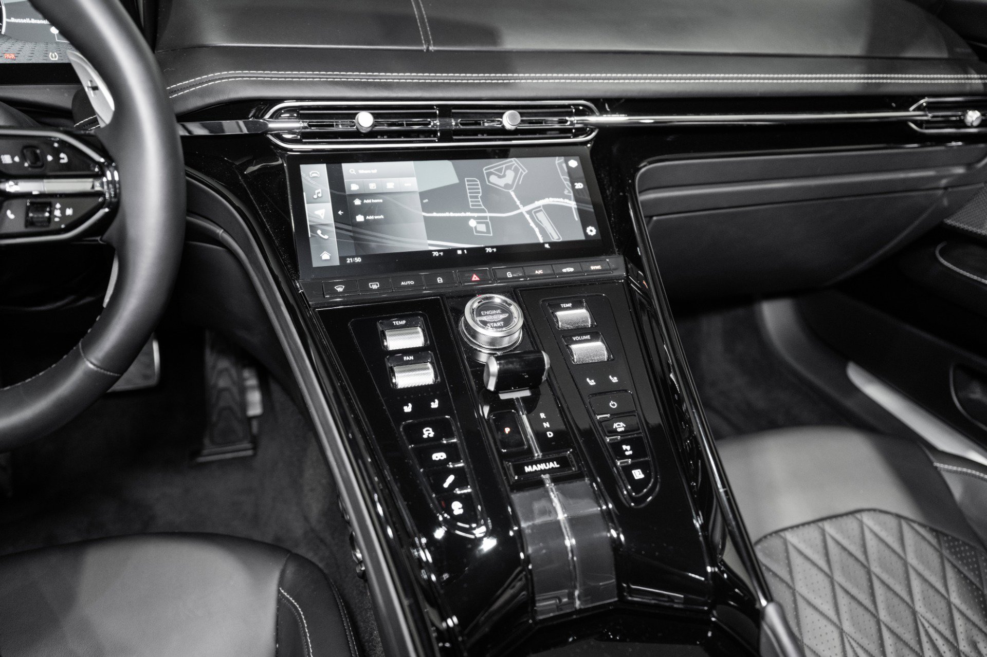 Used 2024 Aston Martin DB12 Coupe RWD image 23