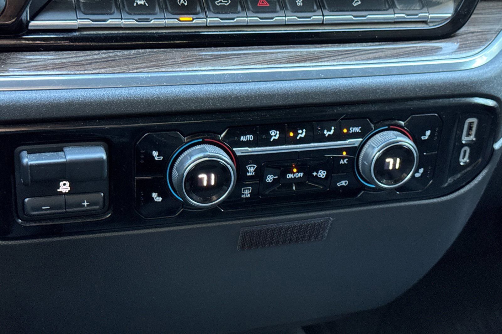 Used 2023 Chevrolet Silverado 1500 LT Trail Boss w/ Protection Package image 19