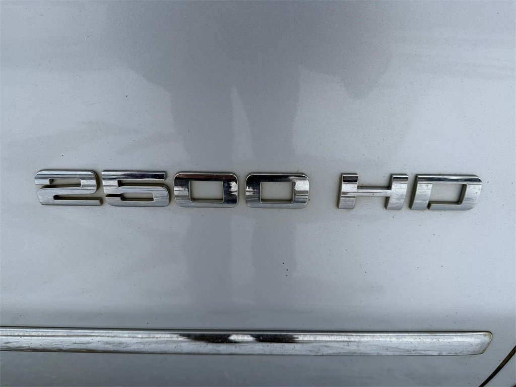 Used 2015 Chevrolet Silverado 2500 LTZ image 37