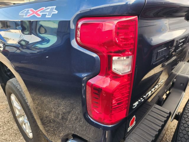 Used 2023 Chevrolet Silverado 1500 LT AWD/4WD image 6