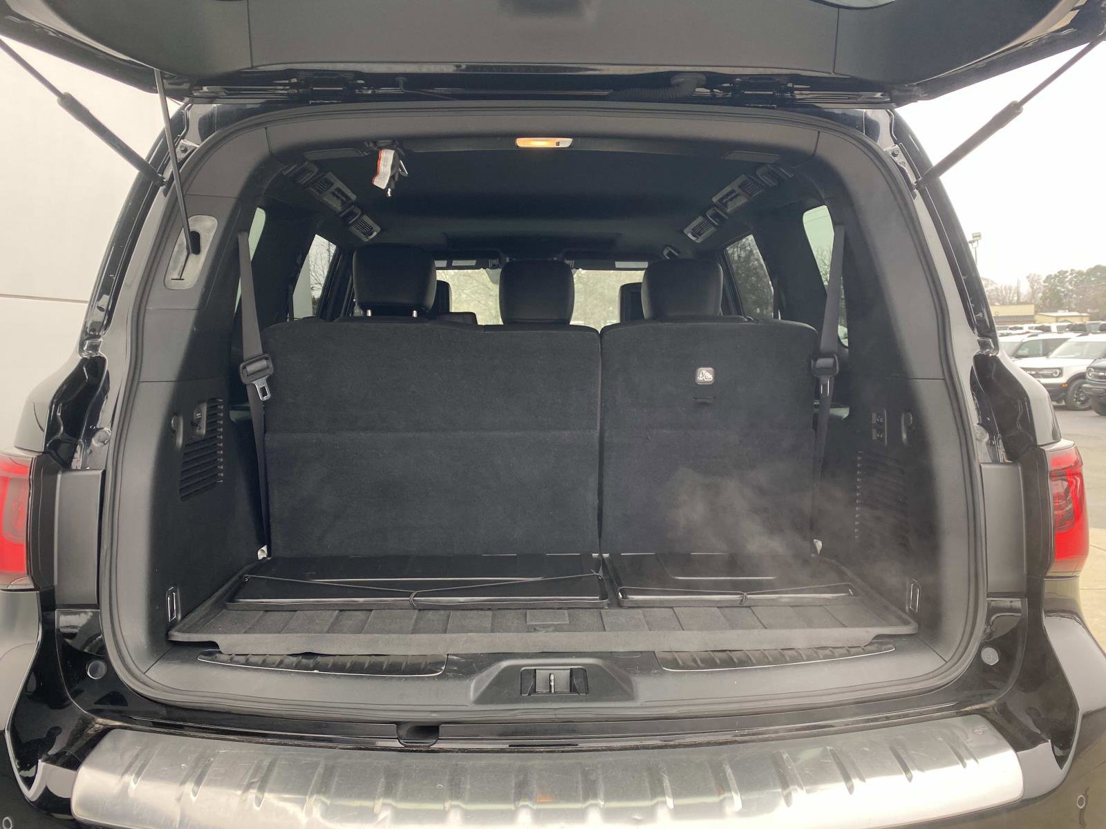 Used 2021 INFINITI QX80 Sensory w/ All-Season Package image 7