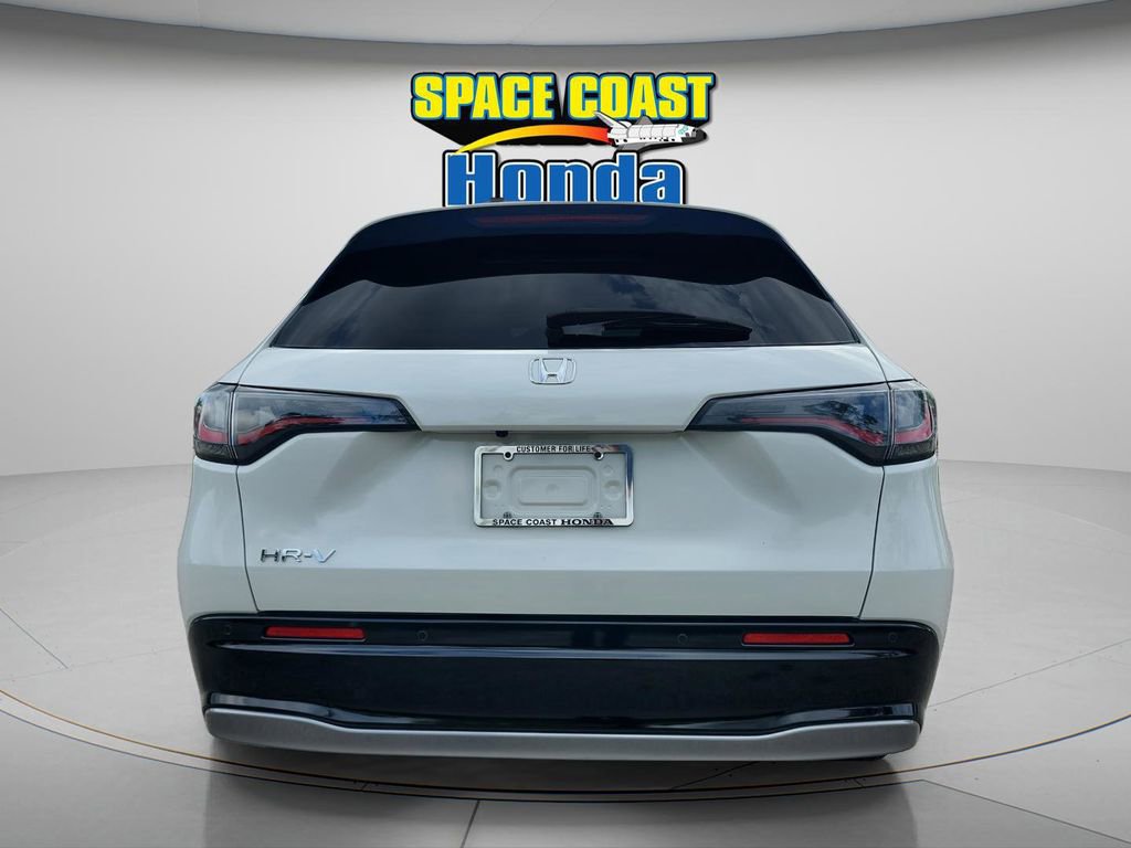 Used 2024 Honda HR-V EX-L image 10