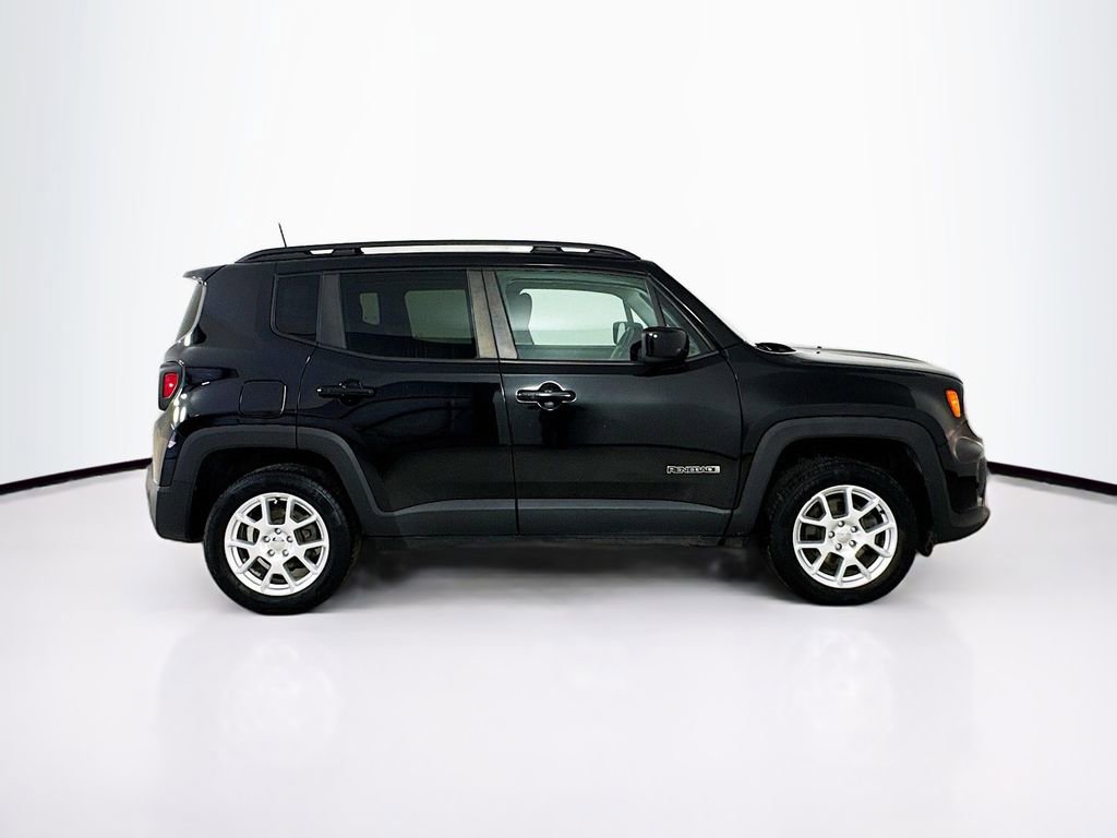 Used 2019 Jeep Renegade Latitude w/ Cold Weather Group AWD/4WD image 8