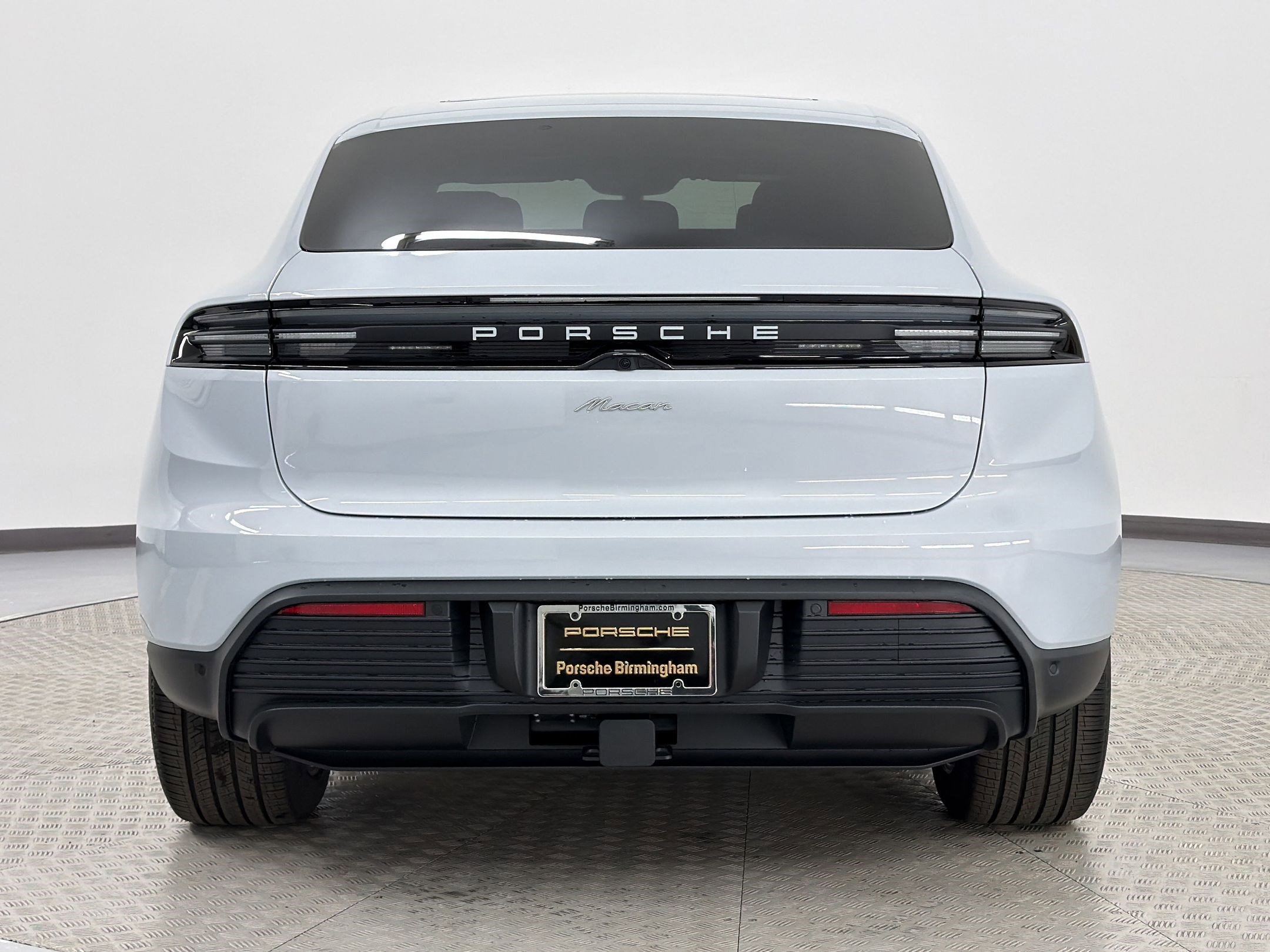 New 2026 Porsche Macan Electric RWD image 10