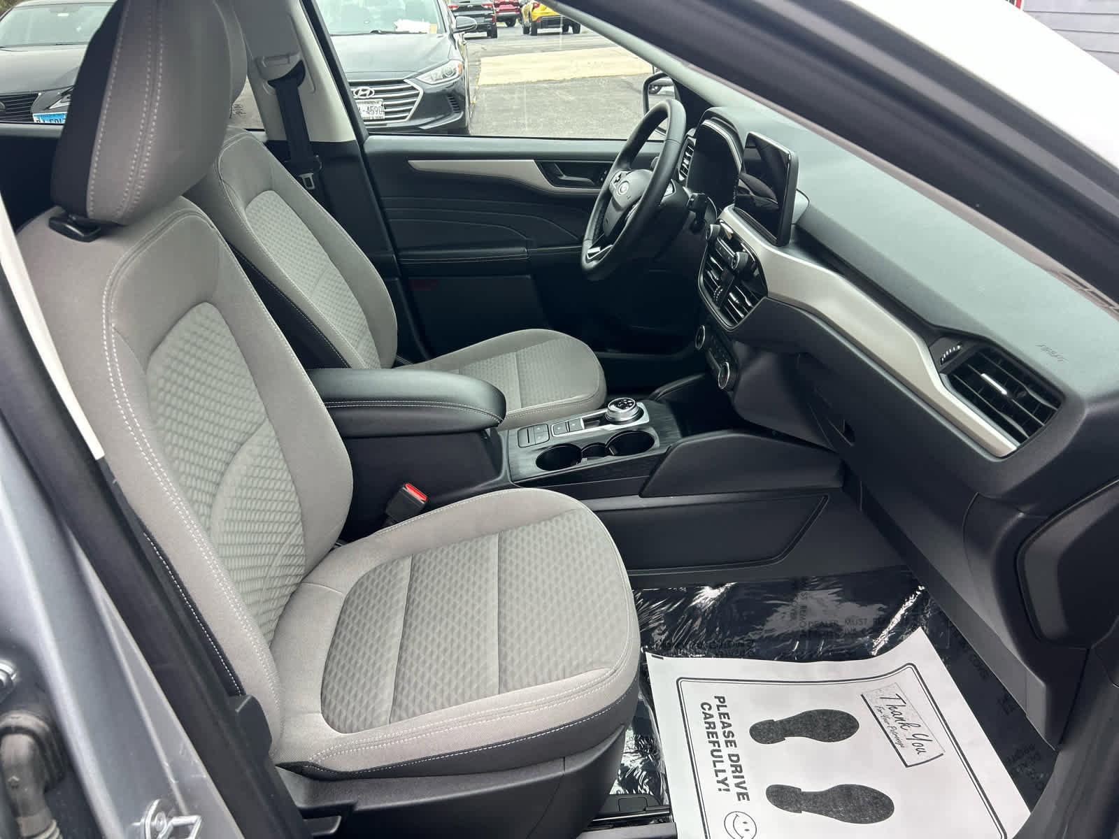 Used 2022 Ford Escape SE w/ Cold Weather Package image 26