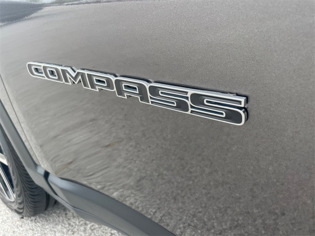 Used 2024 Jeep Compass Limited image 41