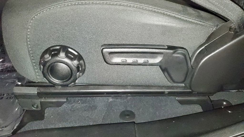 Used 2022 Jeep Wrangler Sport S image 21