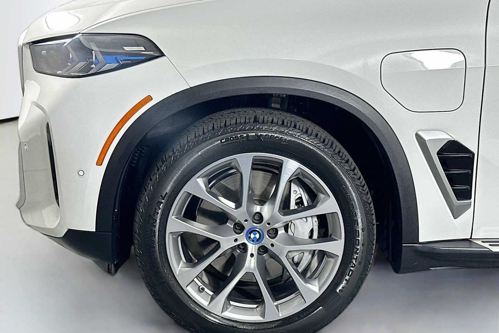 Used 2025 BMW X5 xDrive50e AWD/4WD image 12