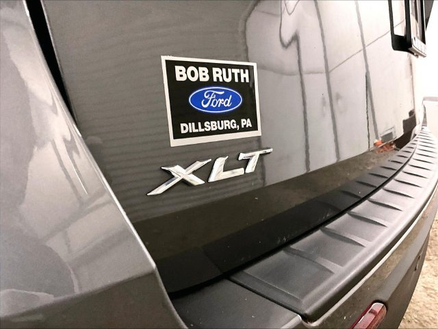 Used 2023 Ford Explorer XLT AWD/4WD image 13