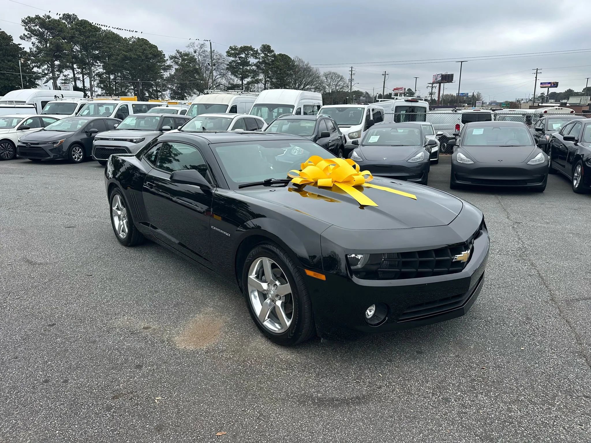 Used 2011 Chevrolet Camaro LT RWD image 11