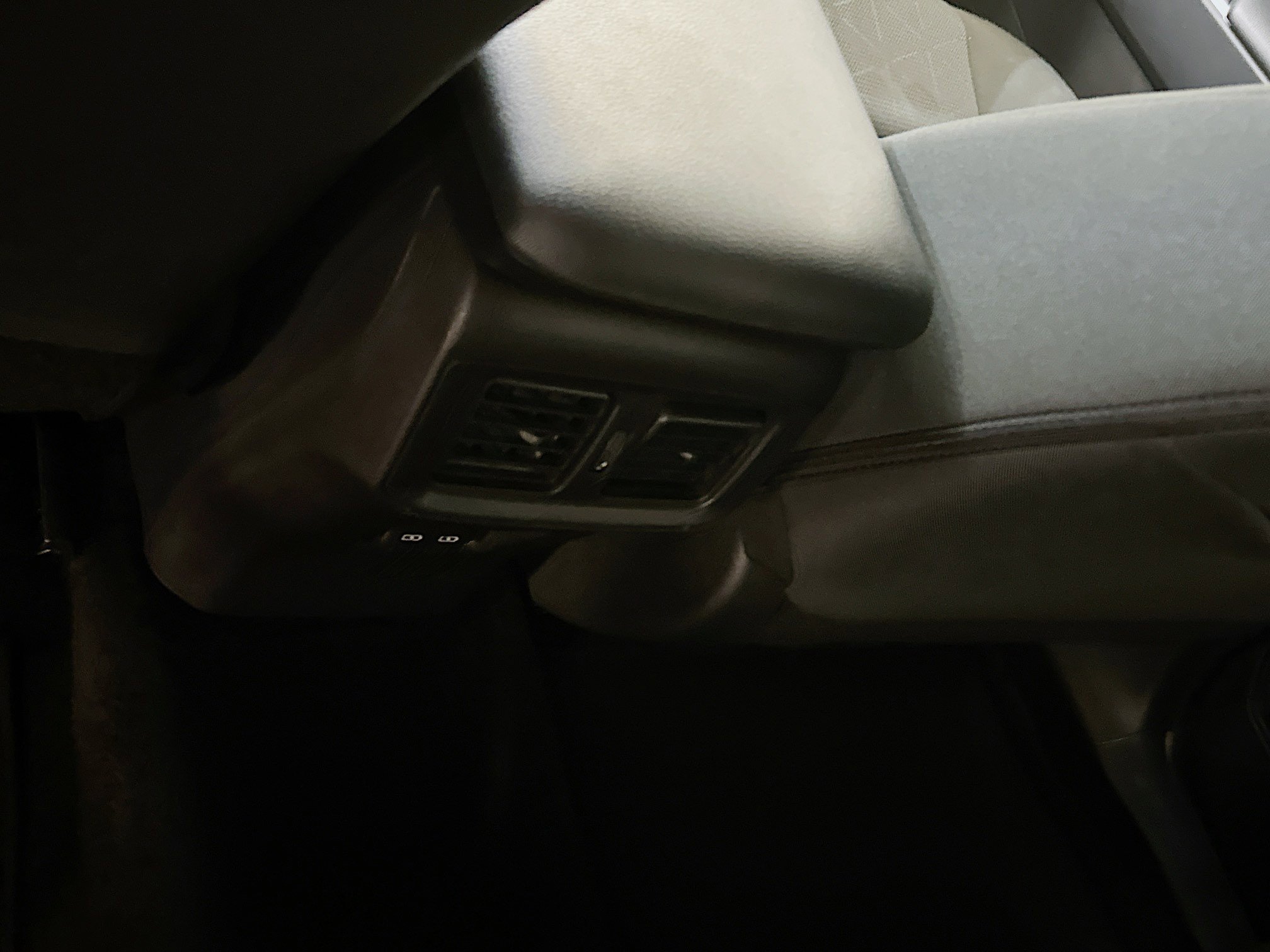 Used 2025 Toyota RAV4 XLE image 28