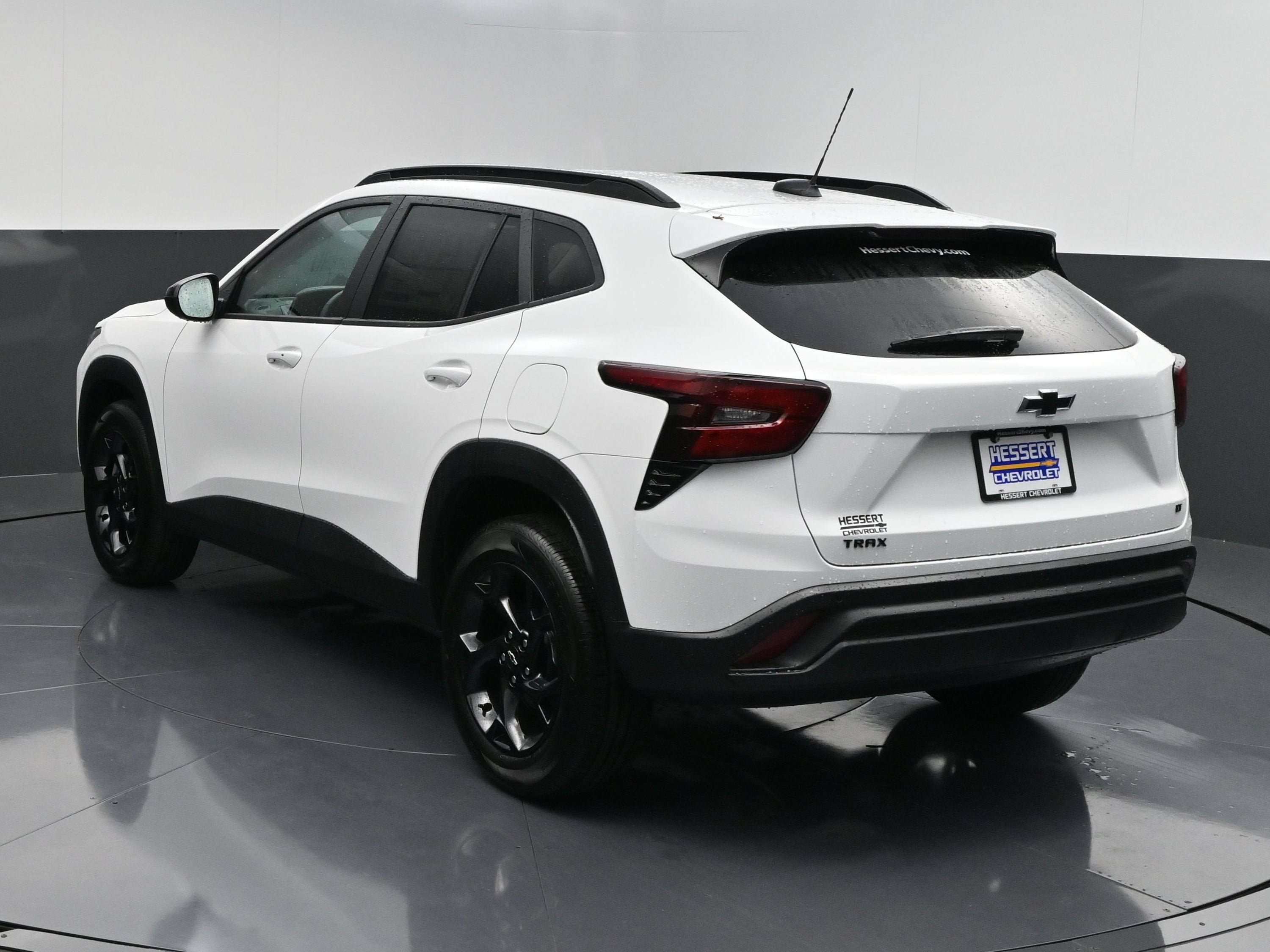 New 2026 Chevrolet Trax LT w/ Driver Confidence Package FWD image 6
