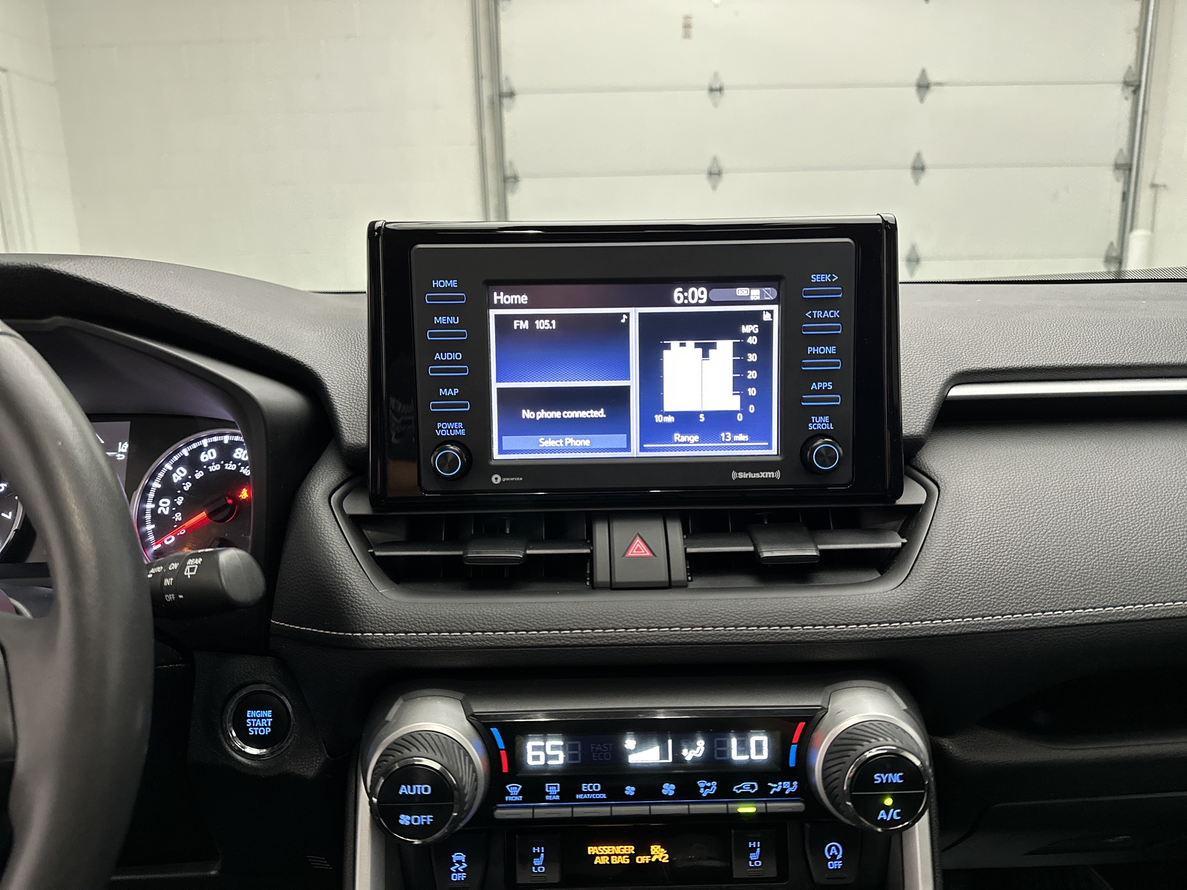 Used 2022 Toyota RAV4 XLE w/ Convenience Package AWD/4WD image 29