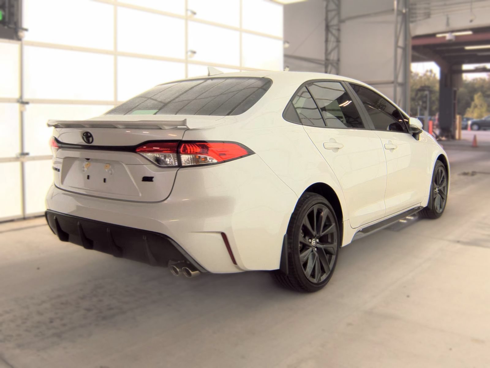 Used 2026 Toyota Corolla SE w/ SE Package FWD image 2