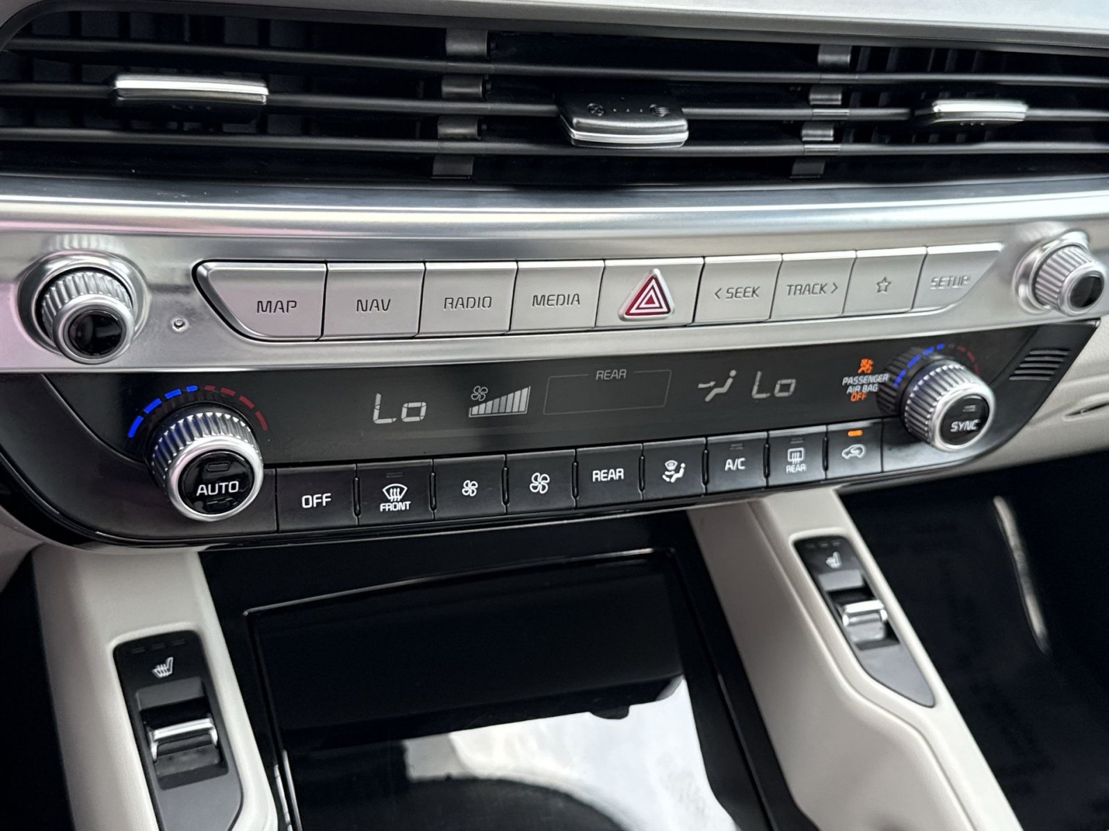 Used 2022 Kia Telluride S AWD/4WD image 21